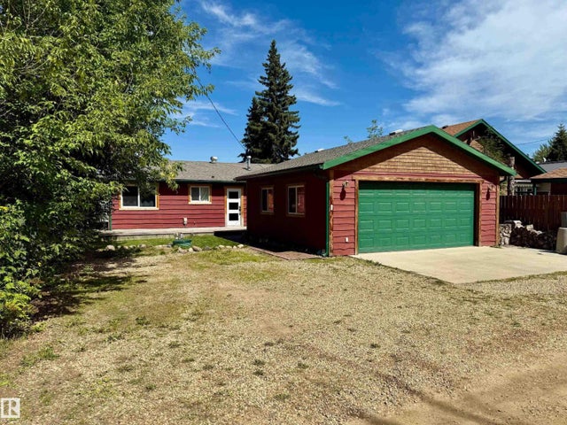 8 Lake Av, Rural Wetaskiwin County