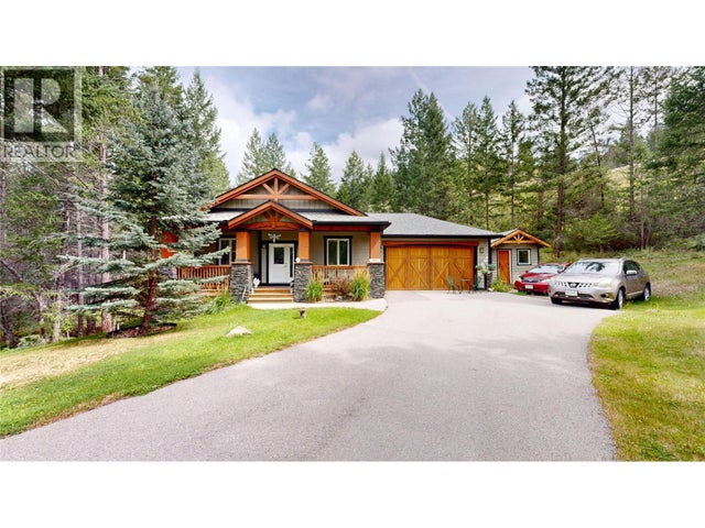 4967 Saddlewood Lane, Radium Hot Springs