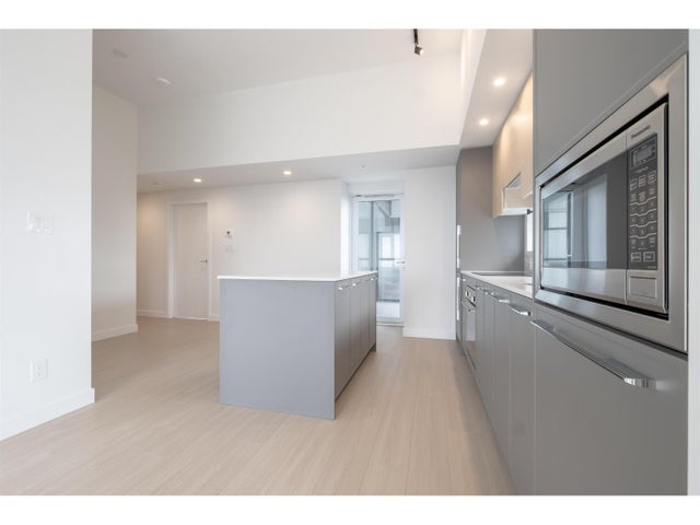 3310 13745 George Junction, Surrey