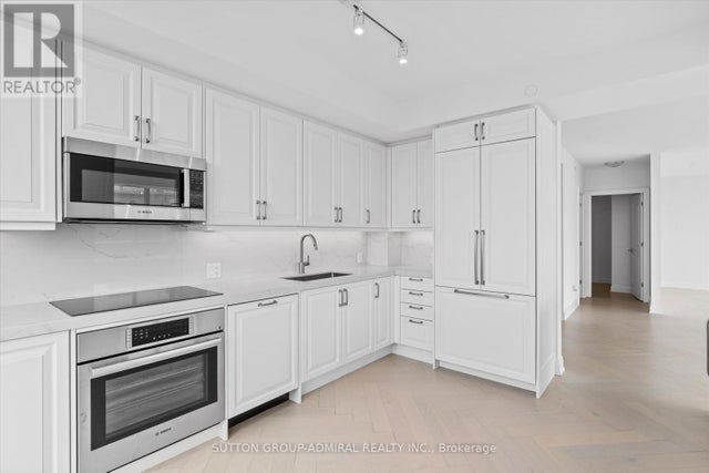 305 - 10 Gatineau Drive, Vaughan (beverley Glen)