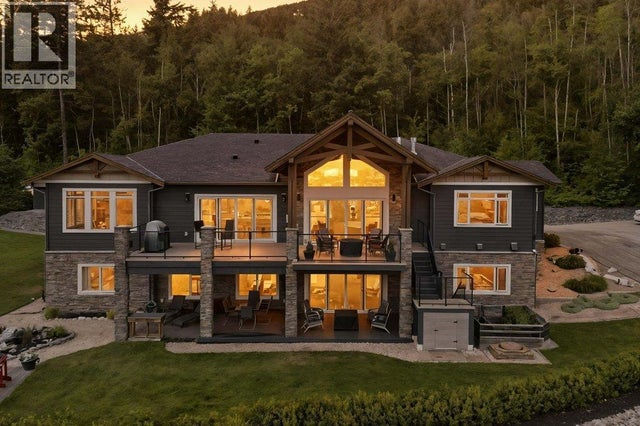 1401 65 Street Sw, Salmon Arm