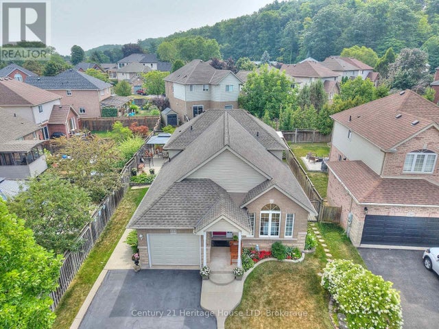 222 Dorchester Drive, Grimsby (grimsby East)