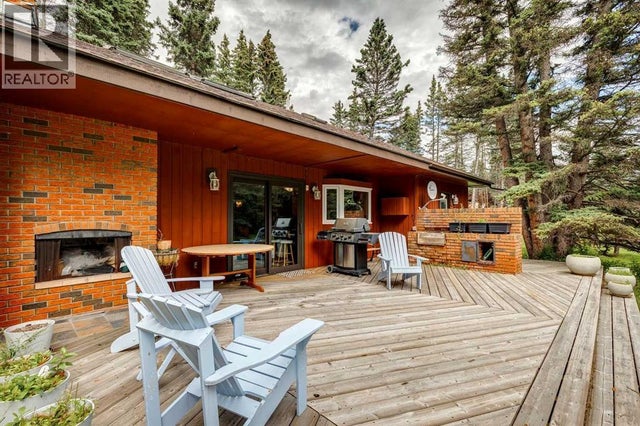 28 Wolf Drive, Rural Rocky View County