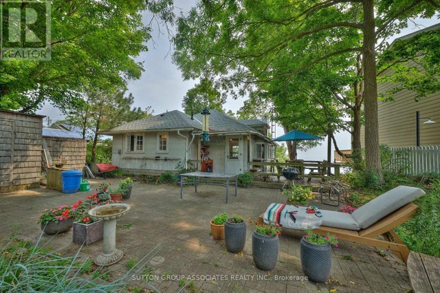 10427 Lakeshore Road, Wainfleet (lakeshore)