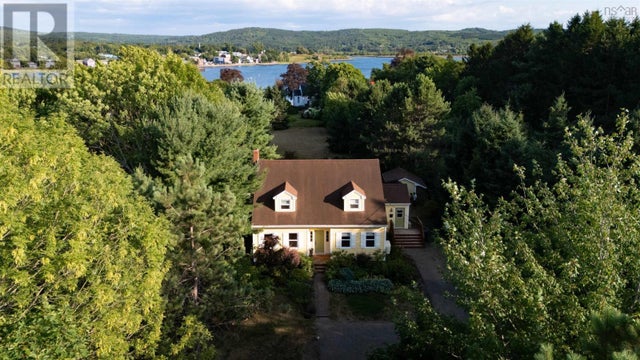 40 North Street, Granville Ferry