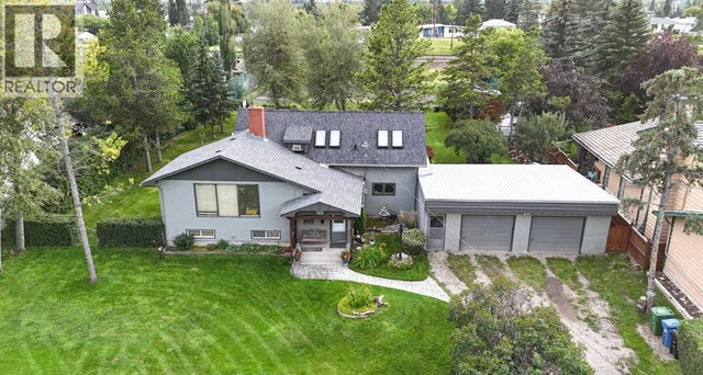 6807 Bow Crescent Nw, Calgary