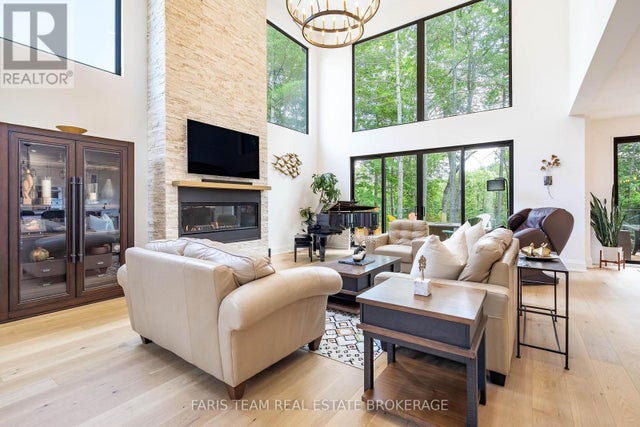 183 Woodland Drive, Wasaga Beach