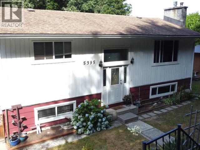5395 Yukon Ave, Powell River