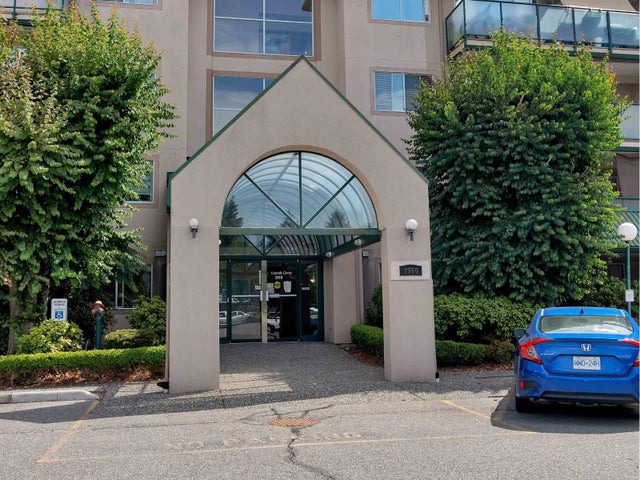 101 2960 Trethewey Street, Abbotsford