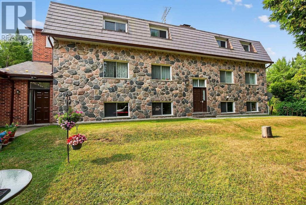 245 Davis Drive, Uxbridge