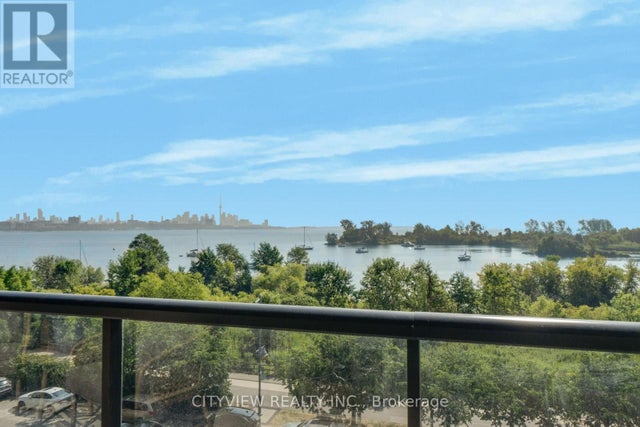 304 - 110 Marine Parade Drive, Toronto (mimico)