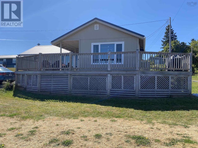 77 Dan R Drive, Pugwash