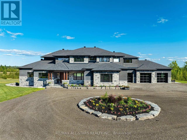 6374 Smith Boulevard, Georgina (baldwin)