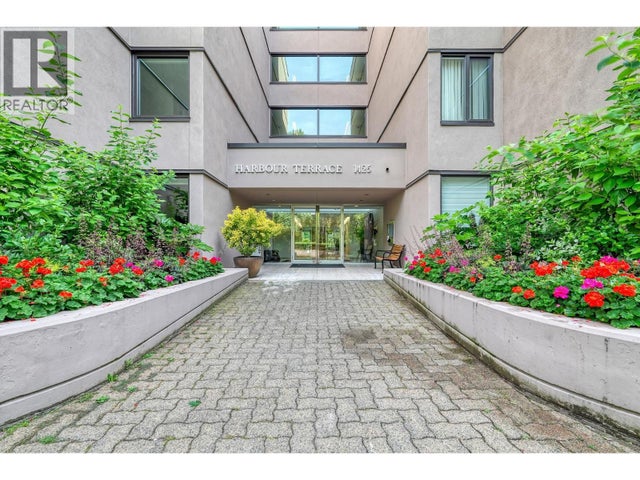 41 1425 Lamey's Mill Road, Vancouver