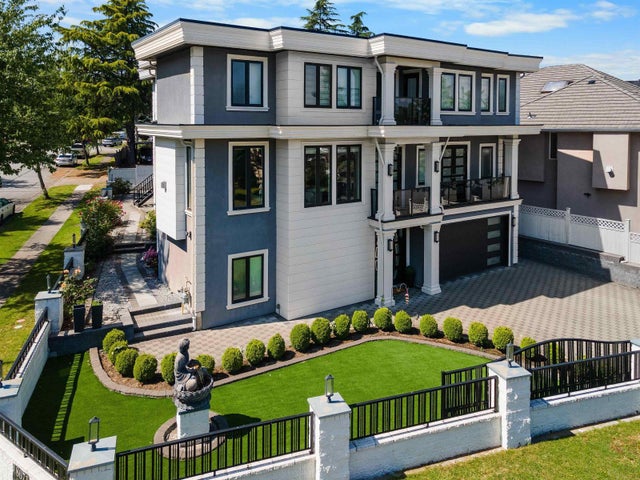 8671 Galway Crescent, Surrey