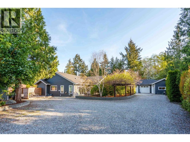 6323 Oracle Road, Sechelt