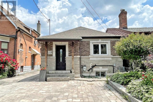 19 Bicknell Avenue, Toronto (keelesdale-Eglinton West)