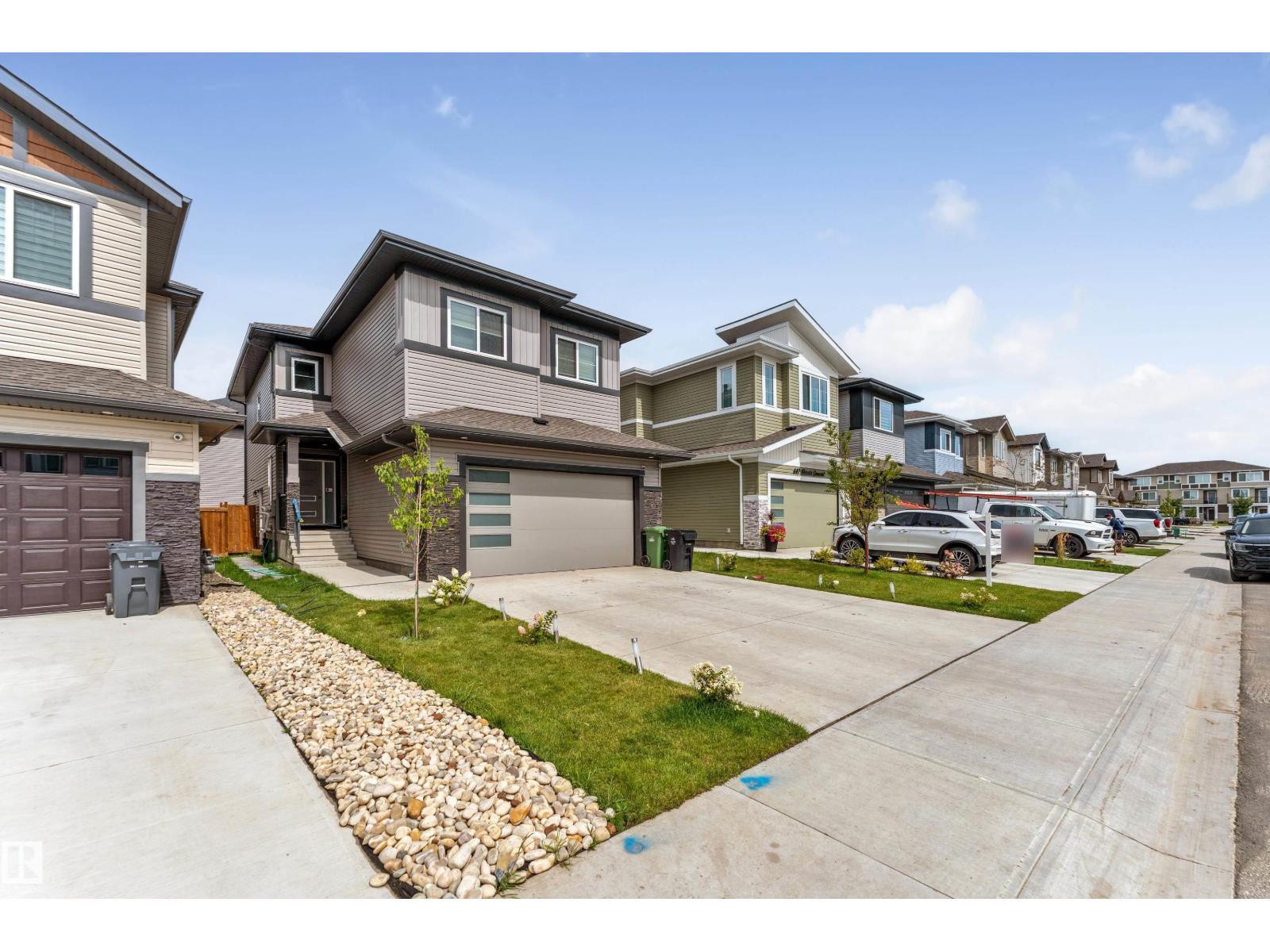 449 Roberts Cr, Leduc