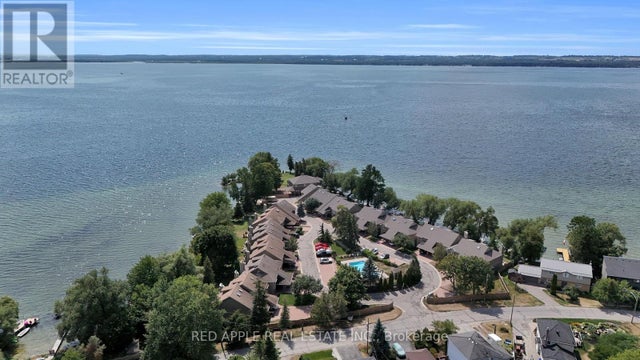12 Davy Point Circle, Georgina (historic Lakeshore Communities)