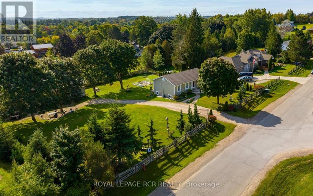 16 Barbour Drive, Erin