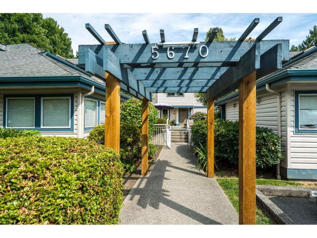 49 5670 208 Street, Langley