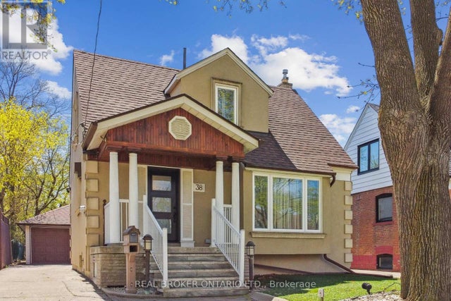 38 Riverview Heights, Toronto (humber Heights)