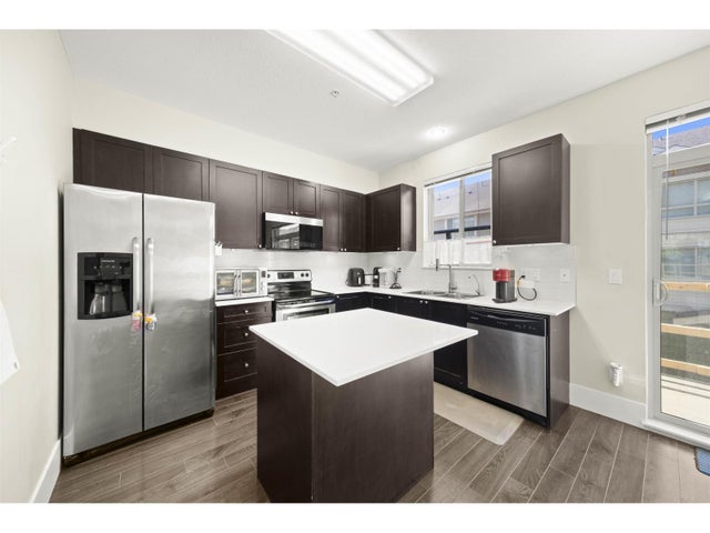 4 19752 55a Avenue, Langley