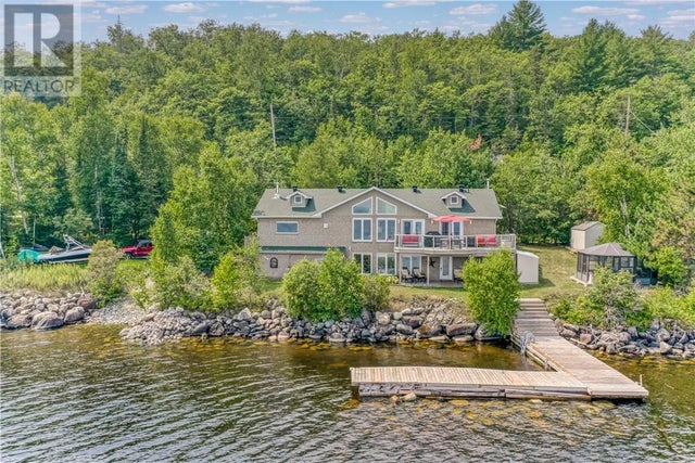 1675 West Bay Road, Garson