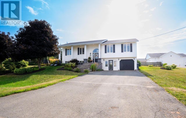 15 Cornerstone Drive, Cornwall