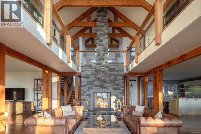 1107 Kye Bay Rd, Comox