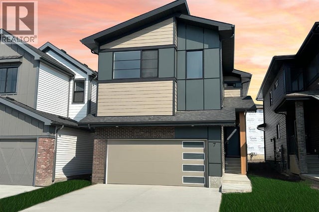 7 Heritage Link, Cochrane