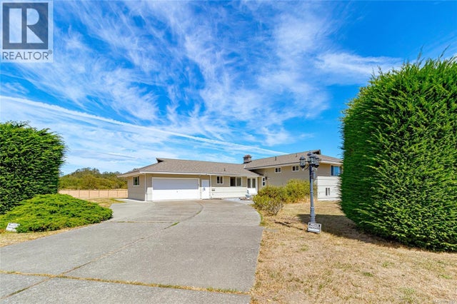 2560 Dorset Rd, Oak Bay