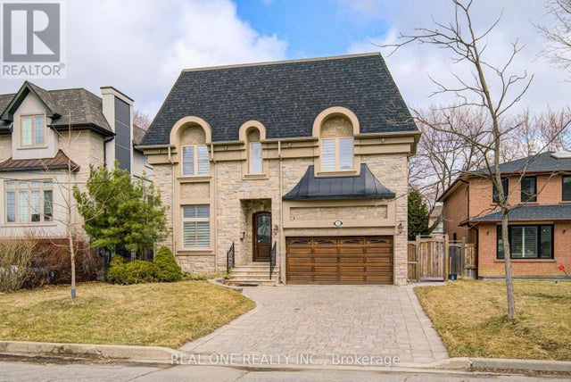 210 Maplehurst Avenue, Toronto (willowdale East)