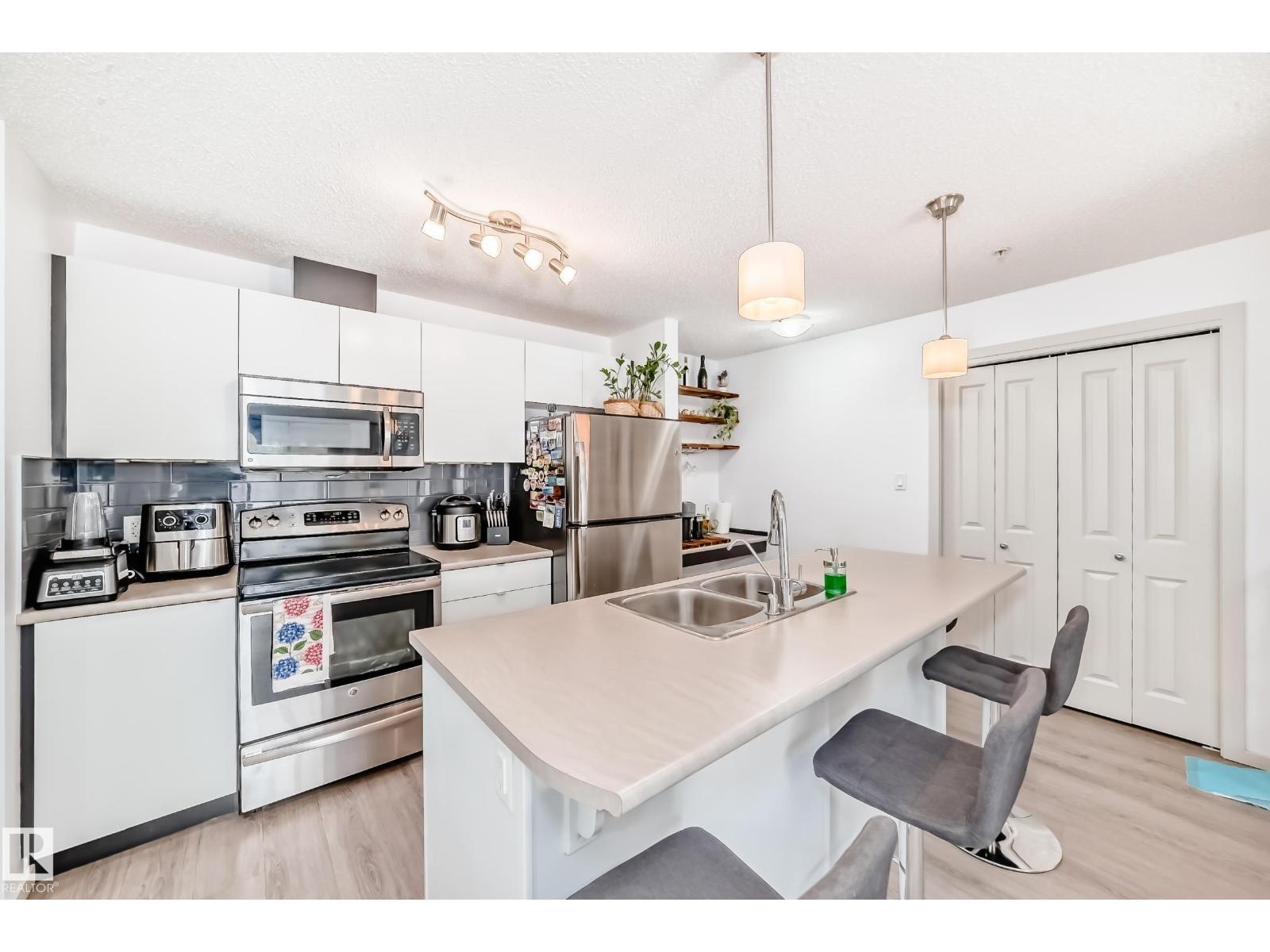 148-348 Windermere Rd Nw, Edmonton