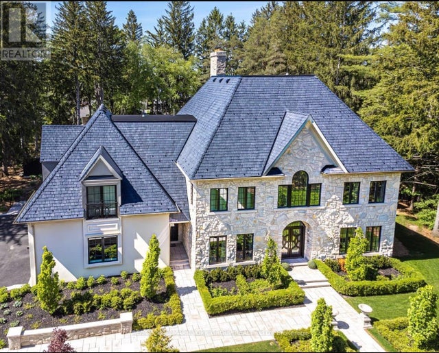 108 Kennedy Street W, Aurora (aurora Village)