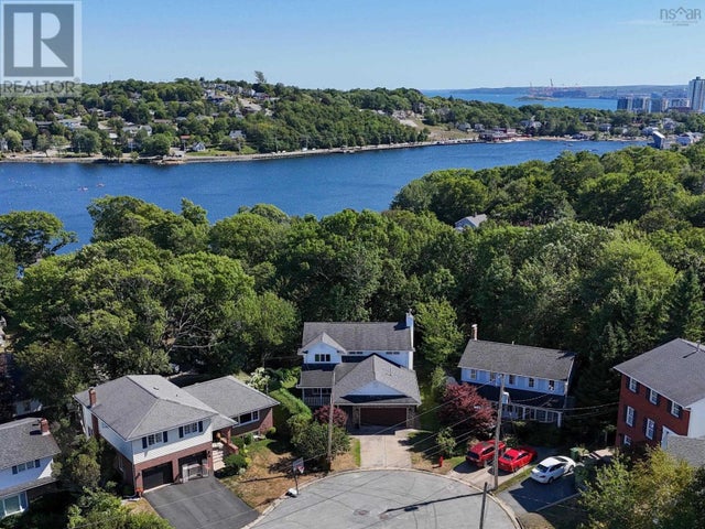 7 Empress Court, Dartmouth