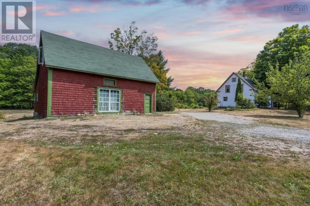 213 Clementsport Road, Clementsport