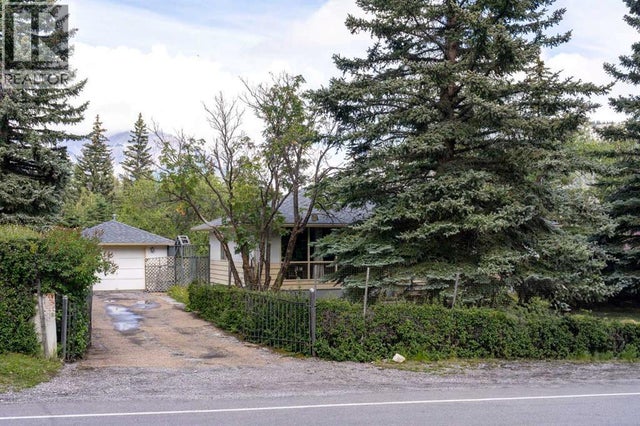 125 Rainbow Avenue, Banff