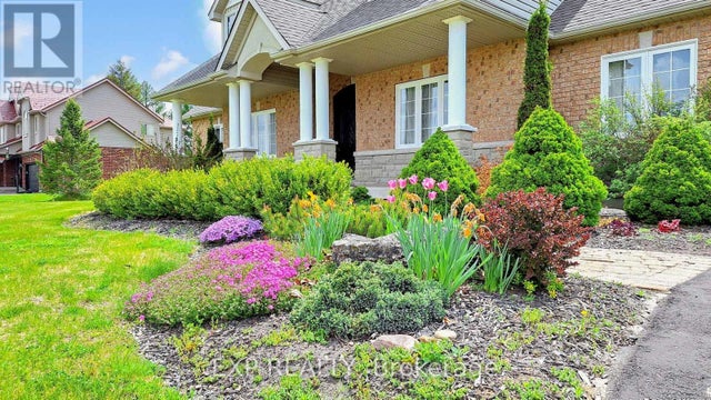 42 Somerville Crescent W, Mulmur