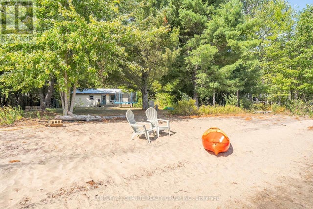 920 Papineau Lake Road, Hastings Highlands (wicklow Ward)