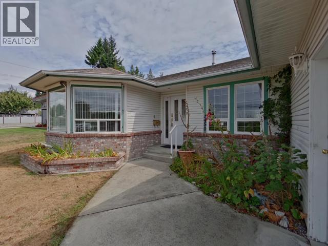 3450 Joyce Ave, Powell River