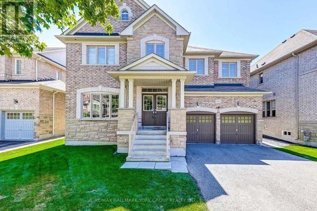 1022 Sherman Brock Circle, Newmarket (stonehaven-Wyndham)