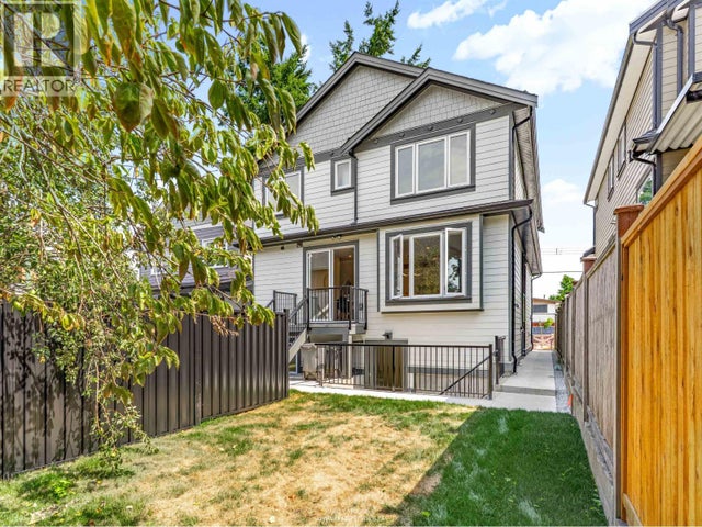 2 5221 Clarendon Street, Vancouver