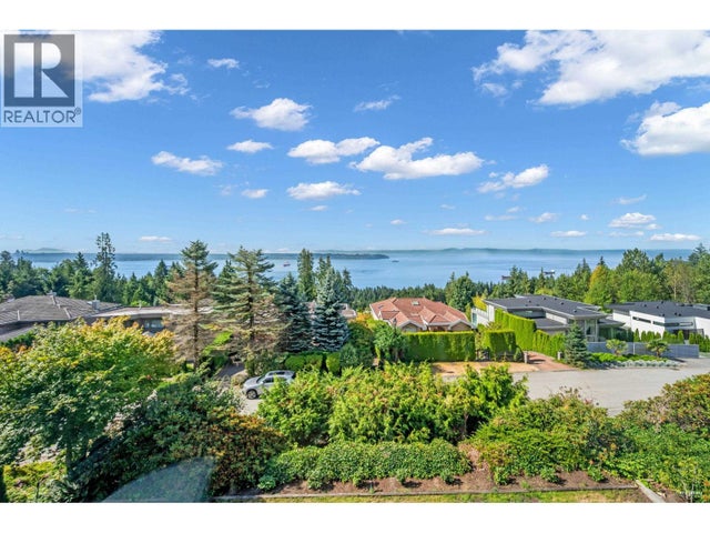 2662 Chelsea Place, West Vancouver
