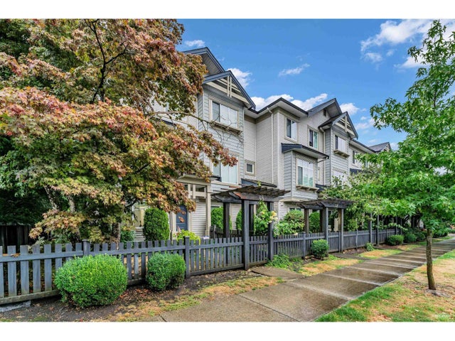 48 8418 163 Street, Surrey