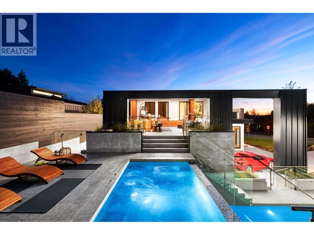 2495 Mathers Avenue, West Vancouver