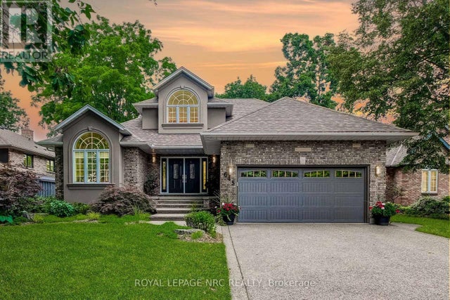 645 Clarence Street, Port Colborne (sugarloaf)