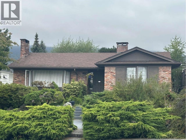 1131 Fulton Avenue, West Vancouver