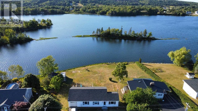 2046 Kings Road, Howie Centre