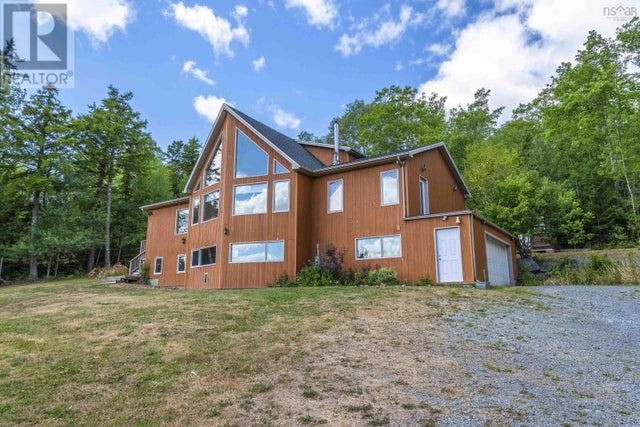 1093 Renfrew Road, Nine Mile River